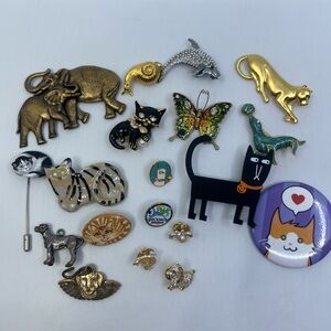 Variety of Vintage Animal Brooches and Lapel Pins Unsigned Pls Read & See Photos